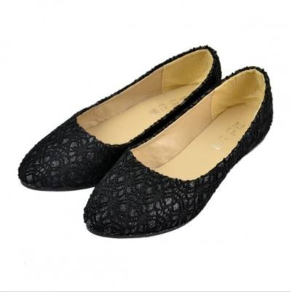 Shiny embroidered ballerina shoes